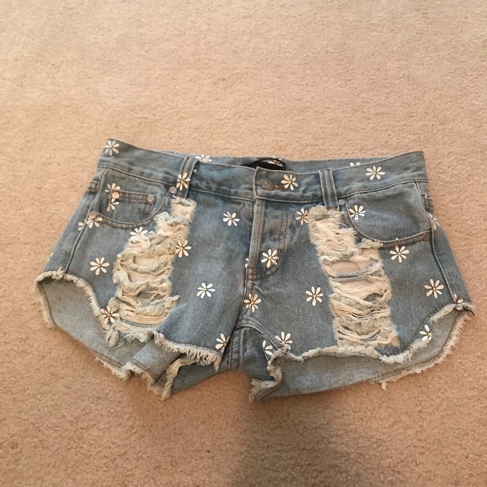 Mink Pink Jean Shorts (Xtra Small)